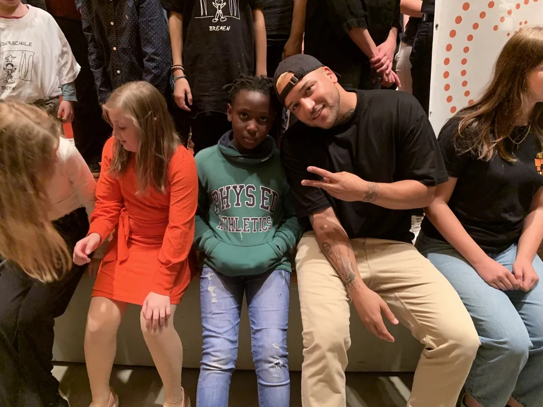 Destiny mit dem Rapper Rico Montero. Beide ganz schön