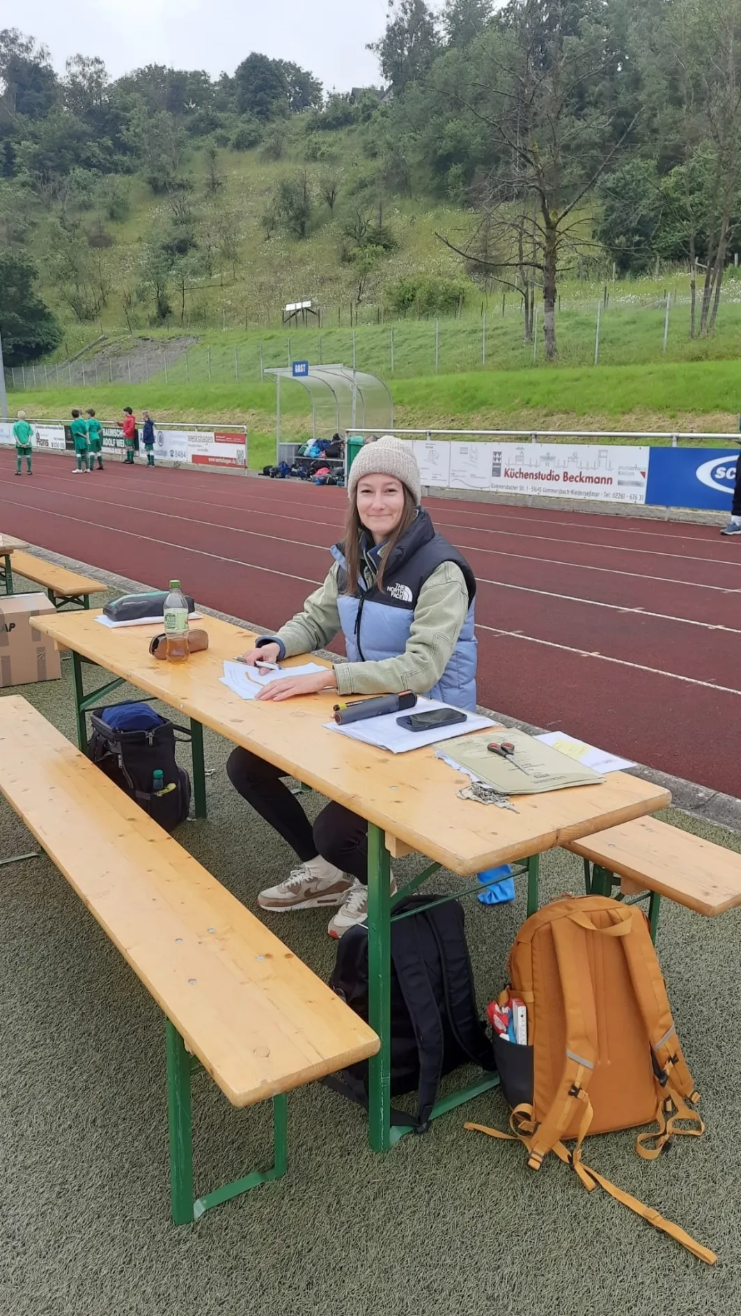 Frau Bergerhoff/Hummels, unsere Organisatorin und sportliche Leitung, im