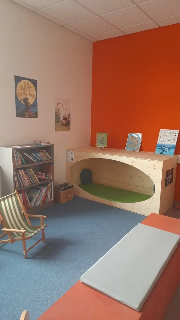 Leider keine Bildbeschreibung für lesehöhle 2.jpg vorhanden.